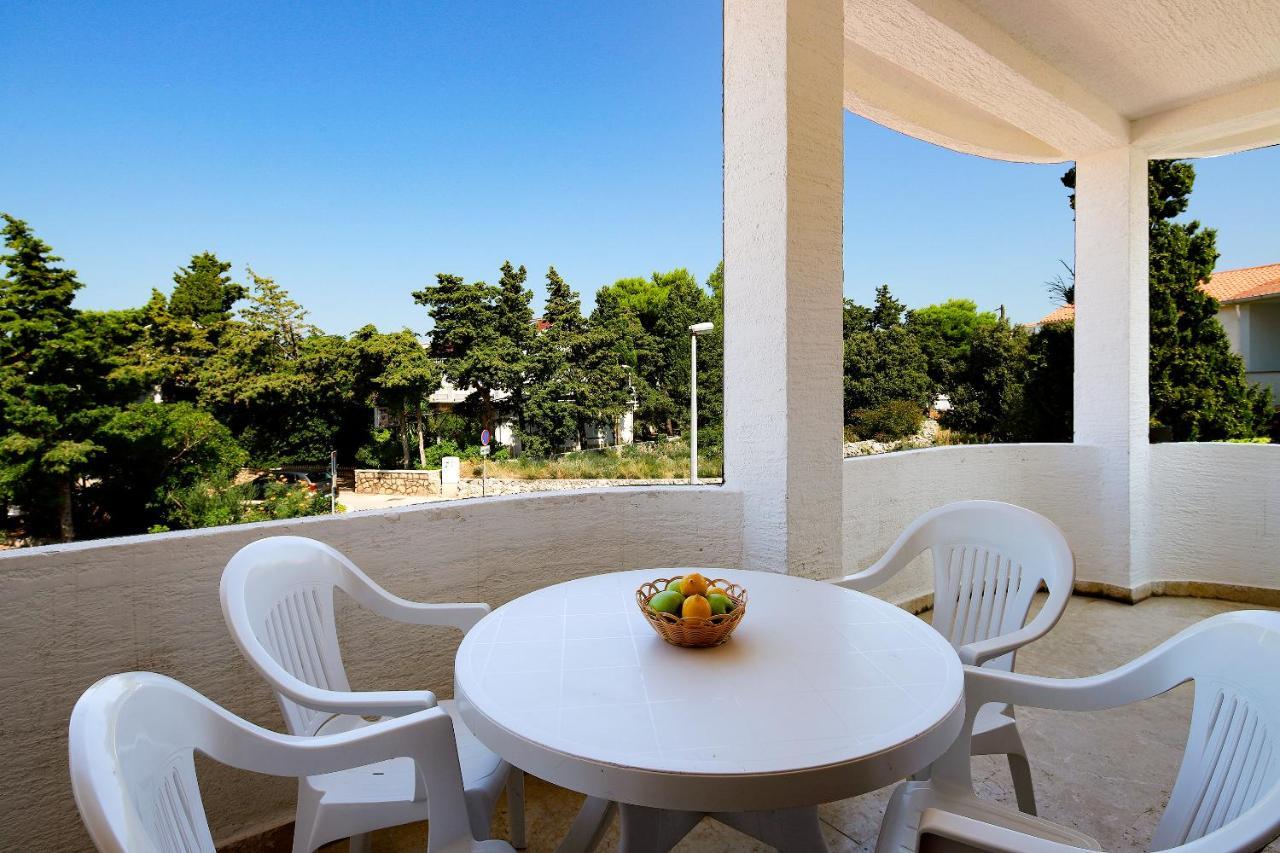City Pool Apartments Novalja Exterior foto